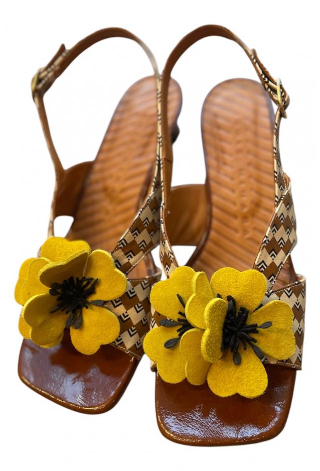 Chie Mihara Yellow 